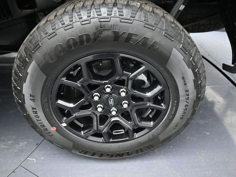 Used 2025 Ford F150 XLT w/ Equipment Group 301A Standard image 34