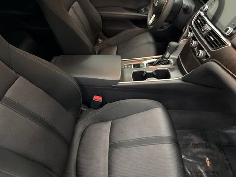Used 2020 Honda Accord EX image 29