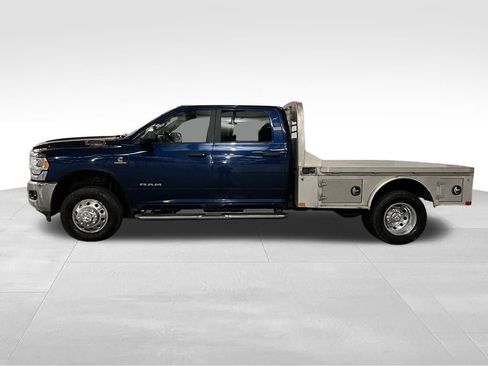 Used 2022 RAM 3500 Big Horn w/ Level C Equiment Group image 2