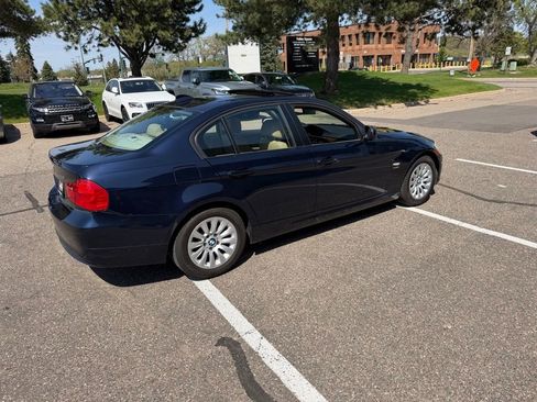 Used 2009 BMW 328i xDrive Sedan AWD/4WD image 10