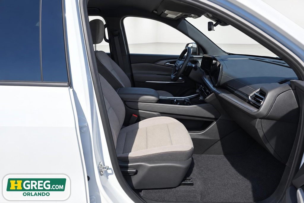 Used 2026 Chevrolet Traverse LT w/ Driver Confidence Package FWD image 11