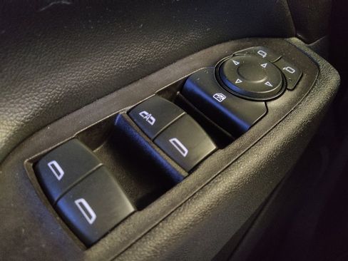 Used 2020 Chevrolet Equinox LT FWD image 27