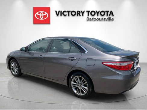 Used 2017 Toyota Camry SE FWD image 3