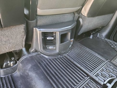 Used 2022 RAM 2500 Tradesman w/ Chrome Appearance Group RWD image 34