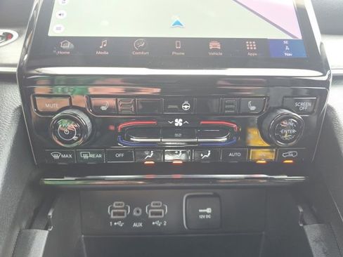 Certified 2025 Jeep Grand Cherokee L Limited w/ Black Appearance Package image 24