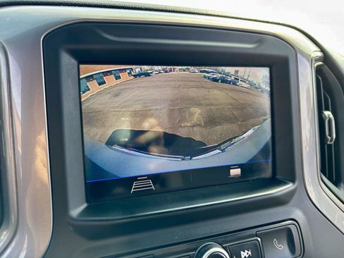 Used 2022 GMC Sierra 2500 Pro w/ Convenience Package AWD/4WD image 4