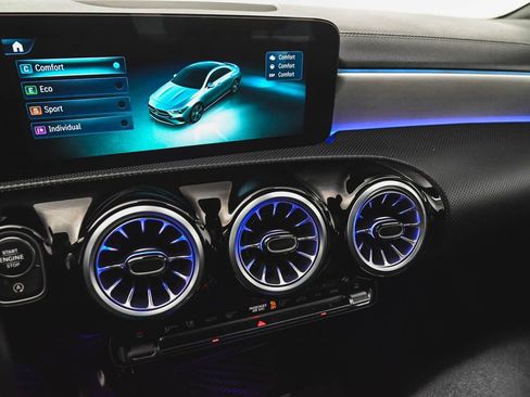 Used 2025 Mercedes-Benz CLA 250 4MATIC image 26