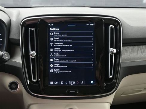 Used 2023 Volvo XC40 B5 Plus w/ Driver Assist Package image 15