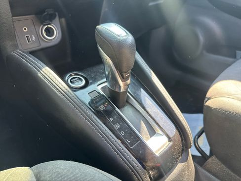 Used 2020 Nissan Kicks SV FWD image 39