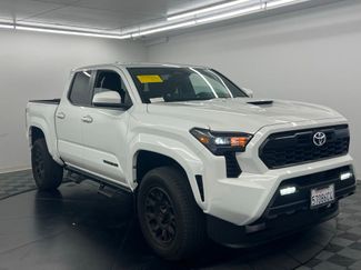 Used 2024 Toyota Tacoma TRD Sport video 2