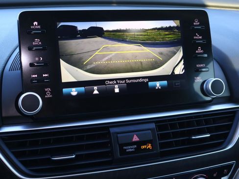 Used 2022 Honda Accord Touring image 28