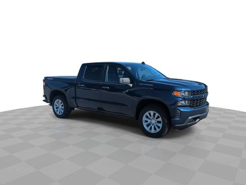 Certified 2020 Chevrolet Silverado 1500 Custom w/ Custom Value Package AWD/4WD image 2