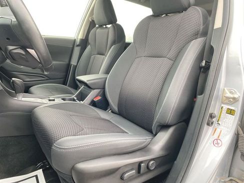 Used 2020 Subaru Forester Premium image 19