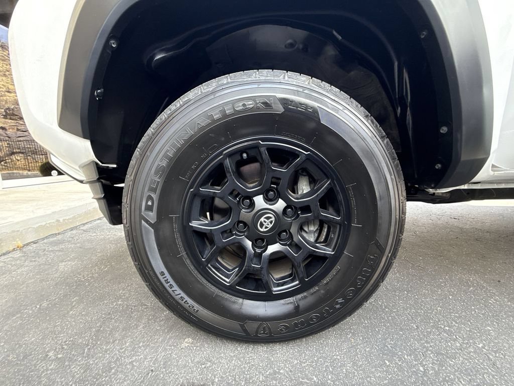 Used 2023 Toyota Tacoma SR5 RWD image 32