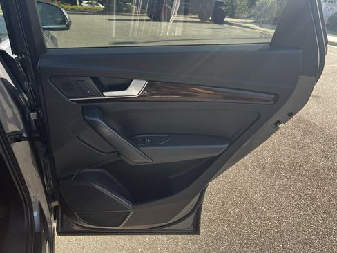 Used 2018 Audi Q5 2.0T Premium Plus w/ Premium Plus Package image 24