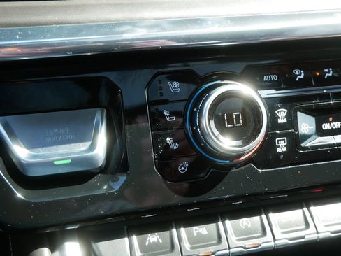 Used 2024 GMC Sierra 1500 Denali Ultimate image 28