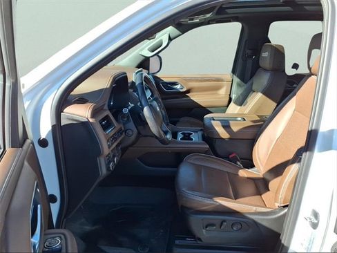 Used 2023 Chevrolet Tahoe High Country w/ Advanced Technology Package image 27