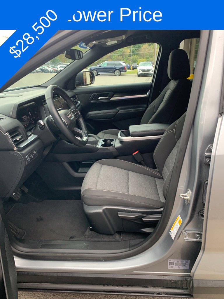 Used 2026 GMC Terrain Elevation AWD/4WD image 3