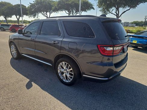 Used 2019 Dodge Durango SXT RWD image 2