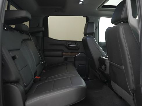 Used 2021 Chevrolet Silverado 1500 LT Trail Boss w/ Convenience Package II AWD/4WD image 12