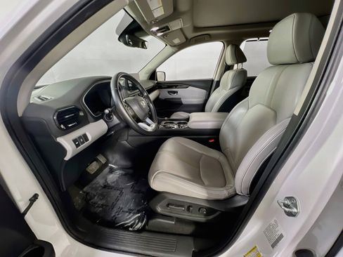 Used 2023 Honda Pilot Touring image 21