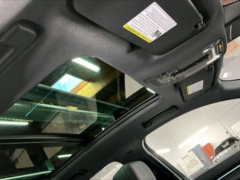 Used 2025 Audi Q3 2.0T Premium Plus w/ Premium Plus Package image 24