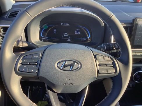 Certified 2026 Hyundai Venue SEL image 36