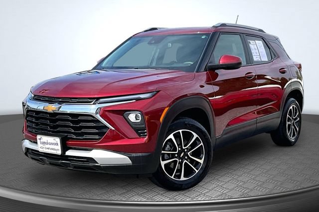 Used 2025 Chevrolet TrailBlazer LT AWD/4WD image 1