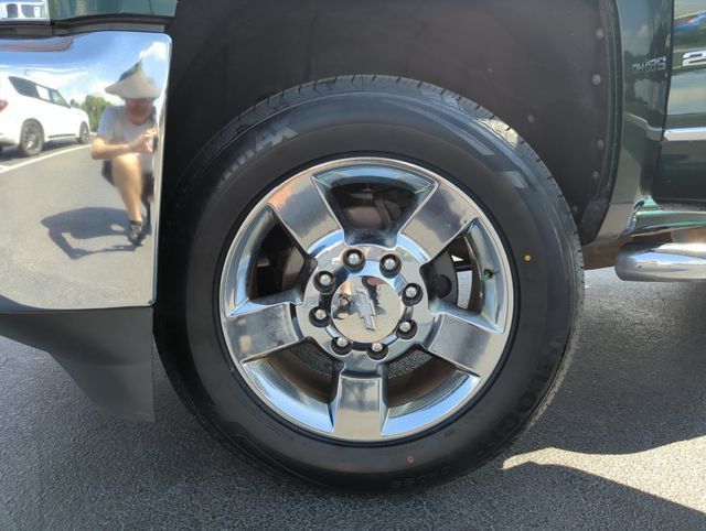 Used 2015 Chevrolet Silverado 2500 LTZ w/ LTZ Plus Package AWD/4WD image 47
