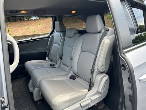 Used 2021 Honda Odyssey EX-L image 37