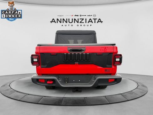 Used 2025 Jeep Gladiator Sport AWD/4WD image 4