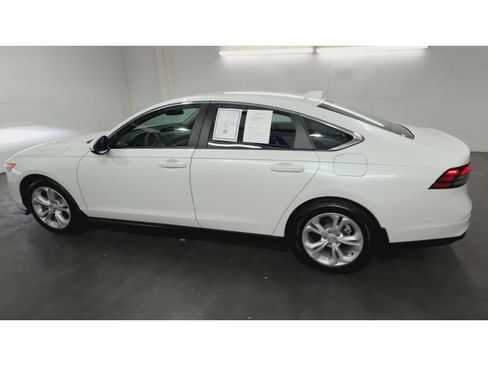 Used 2025 Honda Accord LX image 6