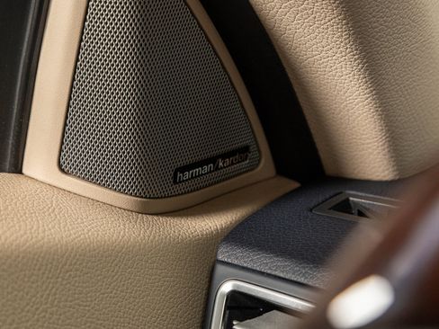 Used 2014 Mercedes-Benz E 350 Cabriolet image 31