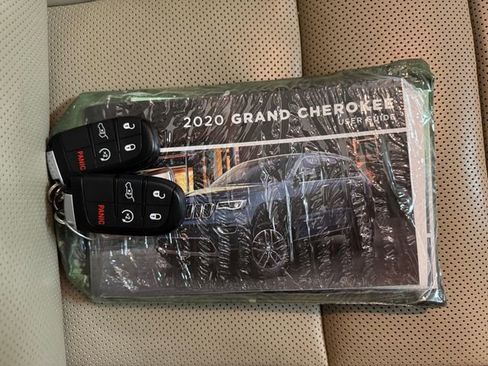 Used 2020 Jeep Grand Cherokee Overland image 28