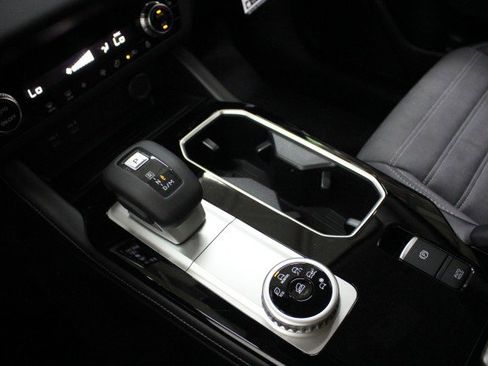 New 2026 Mitsubishi Outlander SE FWD image 14