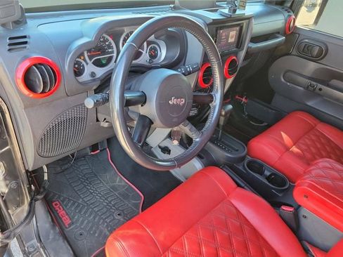 Used 2010 Jeep Wrangler Unlimited Sahara AWD/4WD image 8