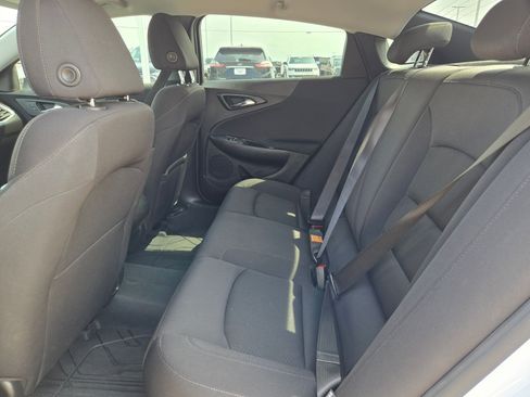 Used 2024 Chevrolet Malibu RS FWD image 13