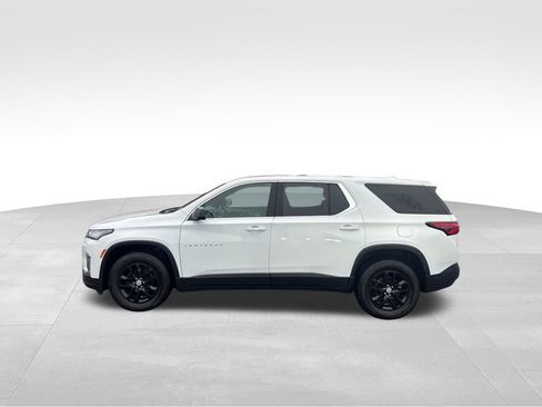 Used 2023 Chevrolet Traverse LS image 6
