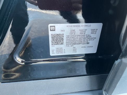 Used 2023 Cadillac XT4 Luxury w/ Cold Weather Package image 6