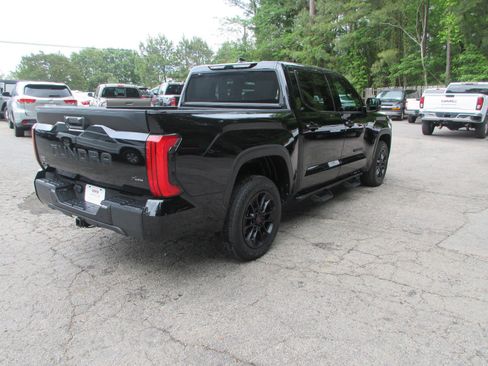 Used 2025 Toyota Tundra SR5 w/ SR5 Premium Package AWD/4WD image 5