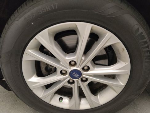 Used 2017 Ford Escape SE w/ Equipment Group 201A FWD image 31