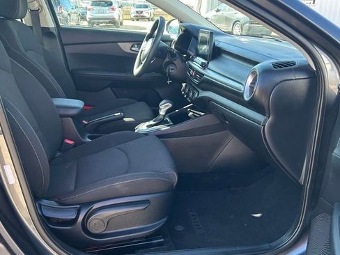 Used 2020 Kia Forte LXS image 17