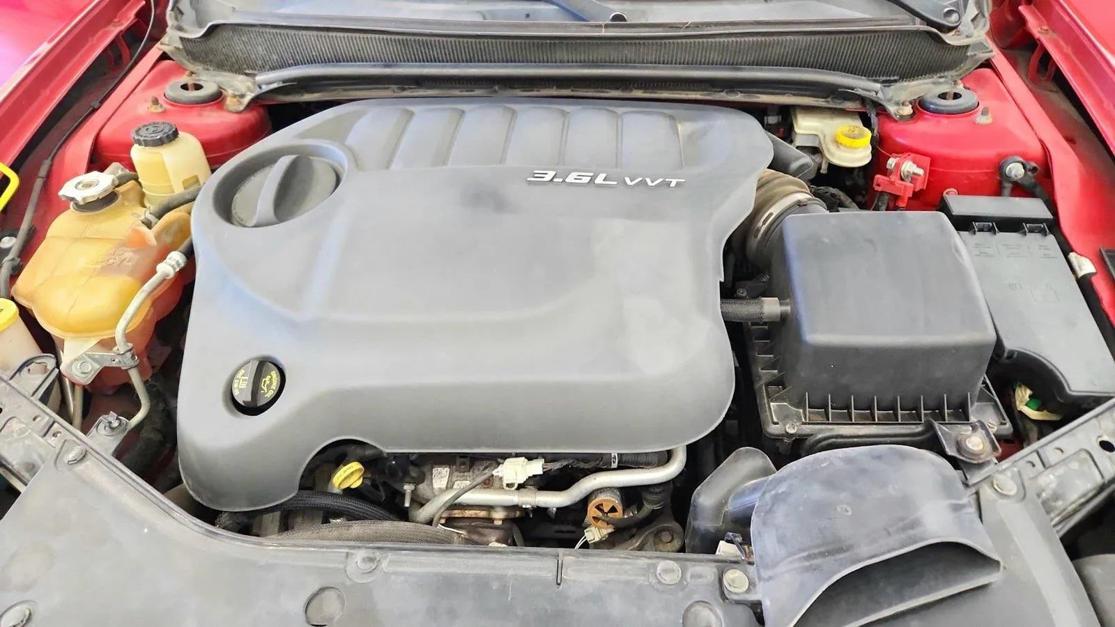 Used 2013 Dodge Avenger SE FWD image 36