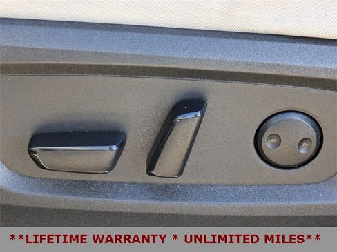 Used 2022 Nissan Pathfinder SV image 22