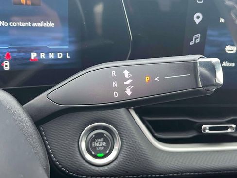 Used 2025 Chevrolet Equinox LT w/ Convenience Package II image 26