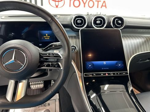 Used 2024 Mercedes-Benz GLC 300 4MATIC image 27