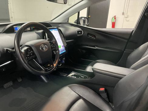 Used 2022 Toyota Prius Prime XLE FWD image 9