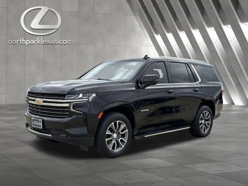 Used 2022 Chevrolet Tahoe LT w/ LT Signature Package image 3