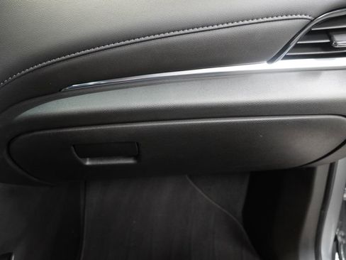 Used 2023 Chevrolet Traverse LT image 38