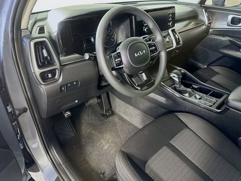 Certified 2023 Kia Sorento LX AWD/4WD image 18